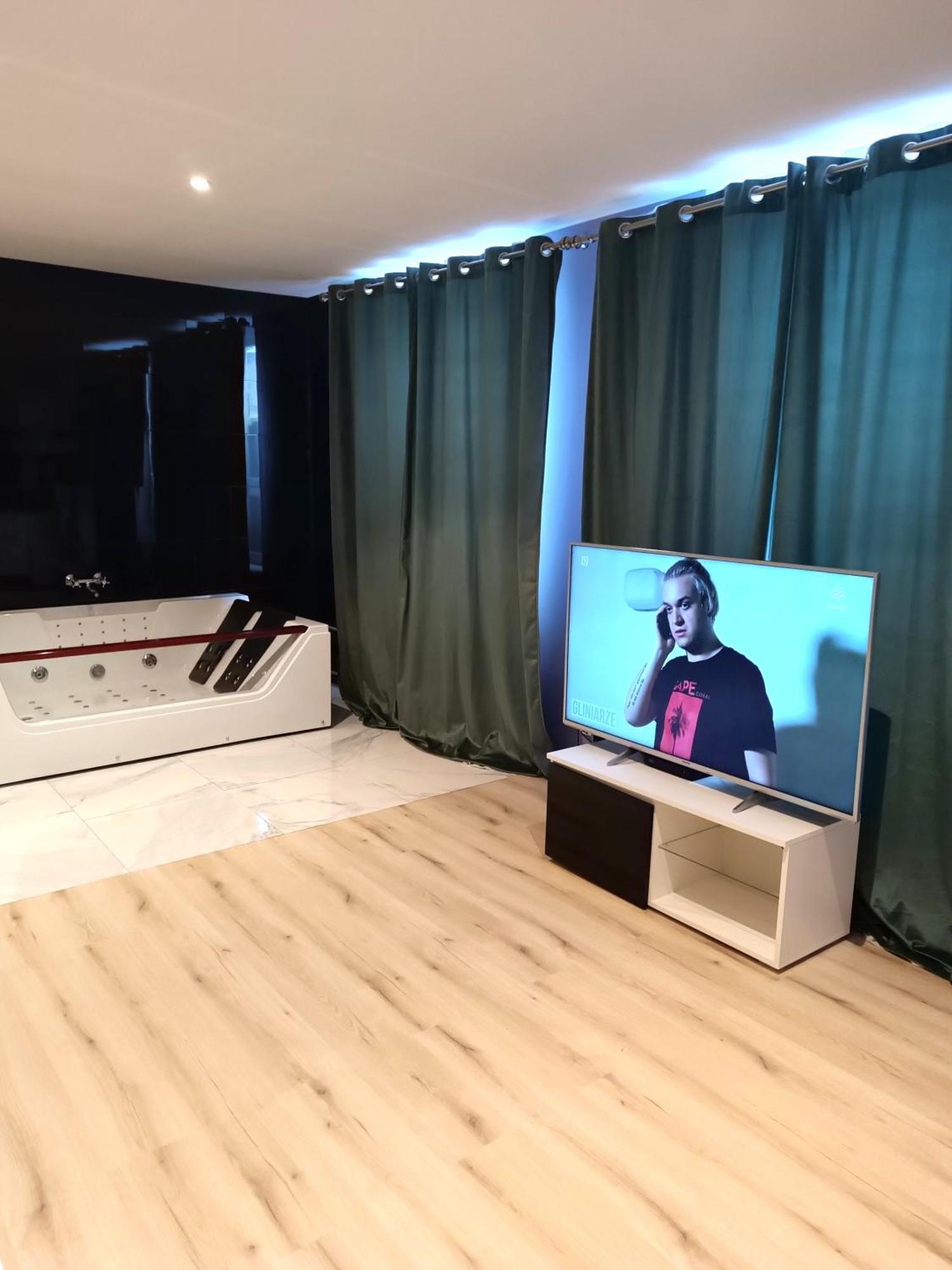 Jacuzzi, Klima, Wifi, * Zielona Gora (Lubuskie)